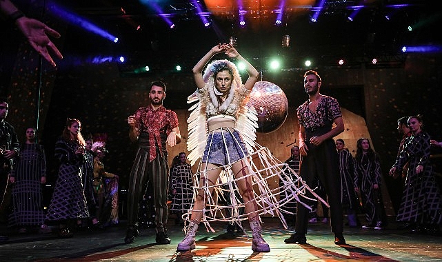 “Aşık Shakespeare” için dönemin İstanbul’daki son oyunları 27-28 Mayıs’ta Kuvvetli PSM’de