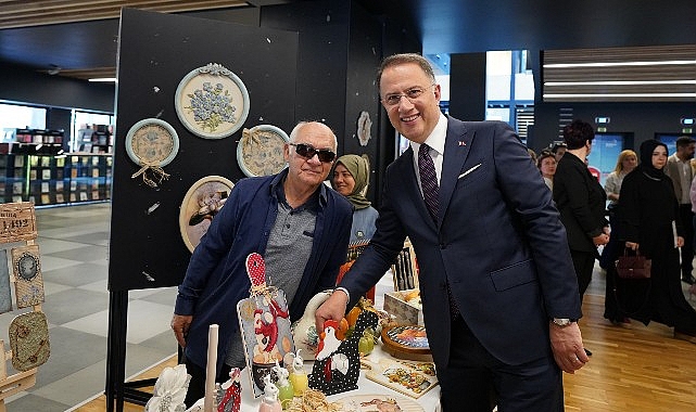 Beylikdüzü Belediyesi’nin, ilçe halkını kültür ve sanatla buluşturduğu Kültürsem kültür ve sanat kurslarında 2023-2024 periyodu boyunca hazırlanan birbirinden değerli eserler