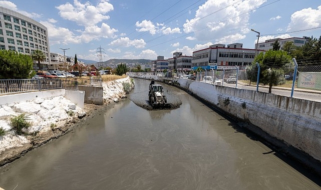 İzmir Büyükşehir Belediyesi İZSU Kokuya karşı uğraşın tesirleri bu yaz görülecek