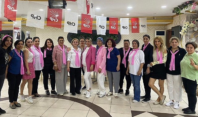 CHP Bağcılar Bayan Kollarında bölüm teslim merasimi yapıldı