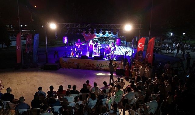 Aydın Büyükşehir Belediyesi, “Yaz Konserleri” aktiflikleri kapsamında bu sefer Germencik Belediye Parkı’nda mükemmel bir konser gerçekleştirdi