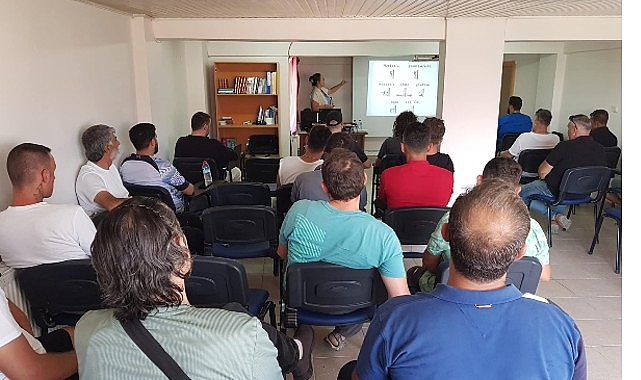 Burhaniye Belediyesi, bağımlılıkla gayret semineri