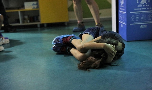 Büyükşehir kreşlerinde sarsıntı eğitimi