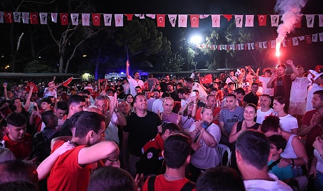 Ulusal heyecan Bornova’da bir öbür yaşanıyor