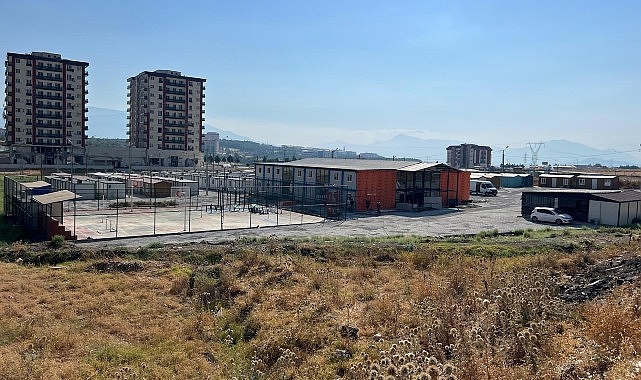 Aksigorta, Zelzele Bölgesine Yardımlarını Sürdürüyor
