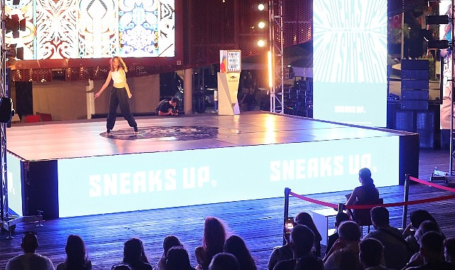 Büyükşehir’in Milletlerarası Gençlik ve Dans Şenliği başladı