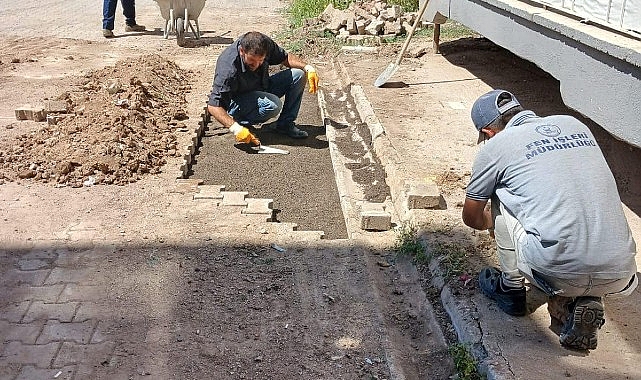 Kahramankazan Belediyesi Fen İşleri Müdürlüğü takımları, ilçe genelindeki kapsamlı bakım çalışmalarını yürütmeye devam ediyor.