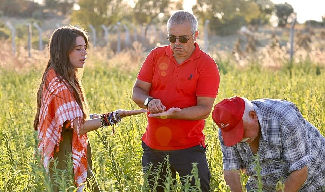Lider Denizli: “Bu hasat, alın teri ile yurttaşlarımıza yanlışsız besinleri ulaştırmanın en büyük göstergesi”