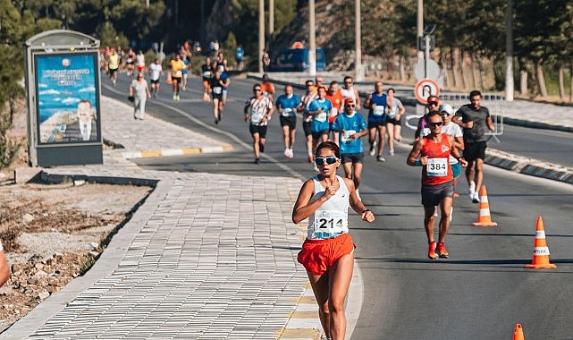 Sedoxy Sports Events tertibiyle gerçekleşecek olan Milletlerarası Ayvalık Kurtuluş Yarı Maratonu, 14 Eylül Cumartesi günü yerli ve yabancı 1000 atletin iştirakiyle koşulacak.