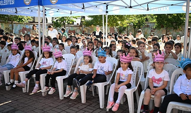 2024-2025 eğitim öğretim yılı Kartepe’de Rahmiye İlkokulu’nda yapılan merasimlerin akabinde çalınan okul zili ile başladı