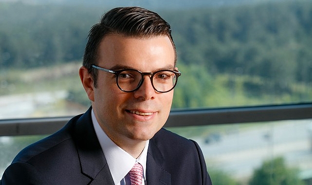 Abdi İbrahim, bilimin ışığı ile liseli gençleri aydınlatıyor; Geleceği Keşfedenler Programı’nın üçüncü devri tamamlandı