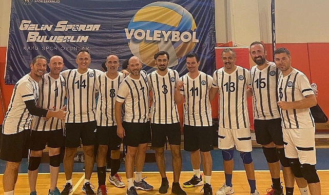 EÜ Voleybol Grubu Kamu Spor Oyunları 2024 turnuvasında yarı finale yükseldi