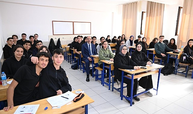 Lider Altay YKS’ye Hazırlanan Öğrencileri “Dijital Eğitim Platformu”na Kayıt Yaptırmaya Davet Etti