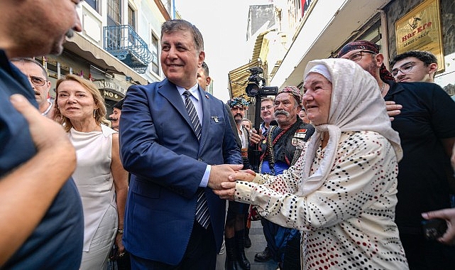 Lider Tugay 74 yıldır yapılan Efe-Zeybek buluşmasına katıldı