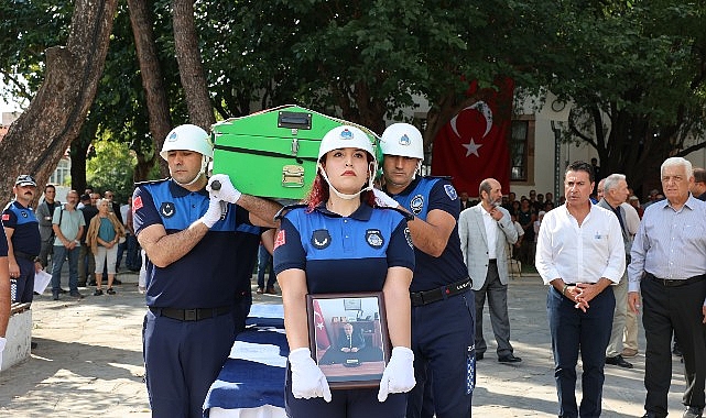 Muğla Büyükşehir Belediyesi Zabıta Daire Başkanlığı vazifesinde iken vefat eden Şevket Gülen için Büyükşehir Belediyesi Hizmet binasında merasim düzenlendi.