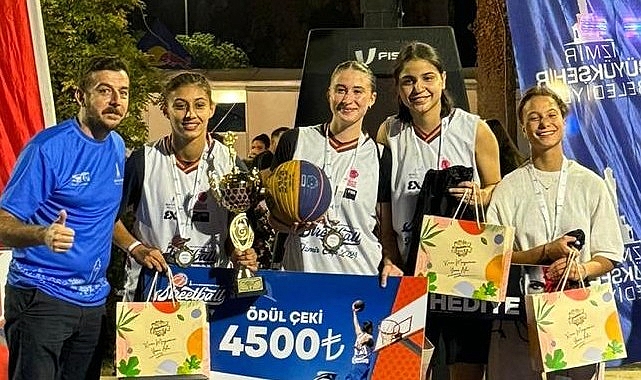Sokak basketbolu rekabeti dostluk içinde tamamlandı İzmir Cup’a 93’üncü İEF’te mükemmel final