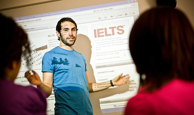 Türkçe konuşanlar, İngilizcede sık karşılaşılan söylem zorluklarını nasıl aşabilir?