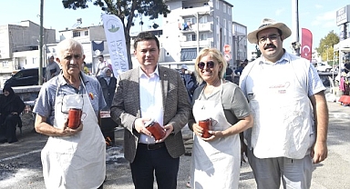 Osmangazi Belediyesi’nden vatandaşlara salça desteği