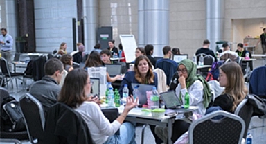 LOGISTECH’te genç fikirler ve sektör temsilcileri karbonsuz ulaşım için buluştu