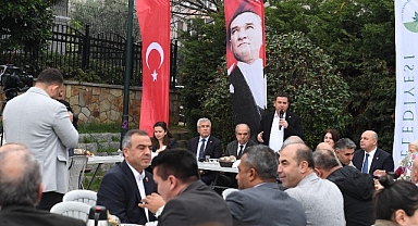 Başkan Erkan Aydın Yenibağlar Mahallesini ziyaret etti