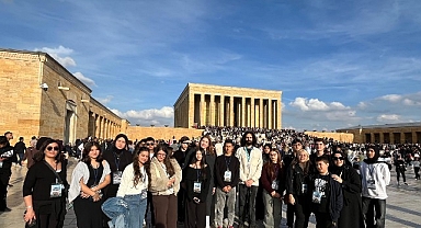 Küçükçekmece Belediyesi 400 Genci Anıtkabir’e Götürdü