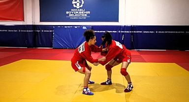 Ceylin ve Kardelen, judoda istikbal vaat ediyor
