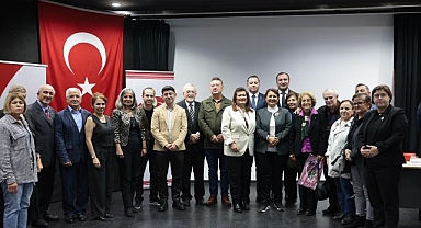 ​Mustafa Necati Öğretmenler Günü’nde Konak’ta anıldı